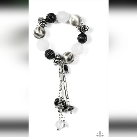 paparazzi Jewelry - Paparazzi Black and Silver Charm Bracelet Lights, Camera, Action Fashion